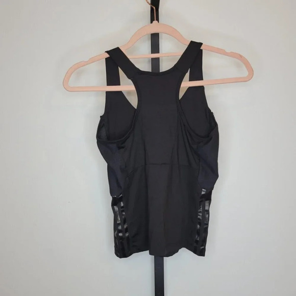 Adidas Tank - Picture 5 of 5